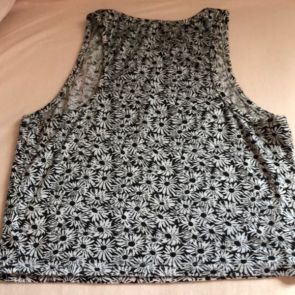 Floral crop top - Picture 2 of 2